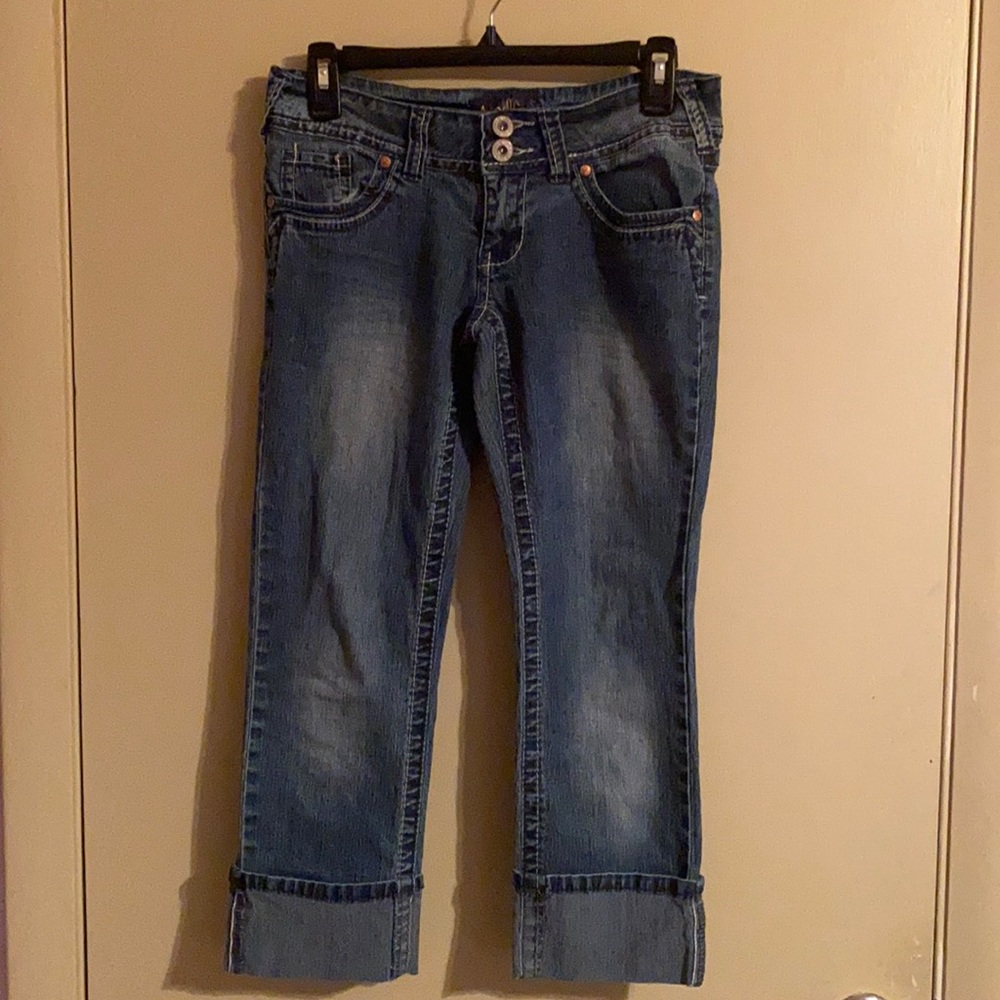 Angels - Capris with blinged design on back Sz 5
